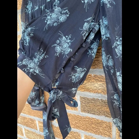 Cinq a Sept Natalie Shirred Floral-Print Blouse small - Picture 6 of 17